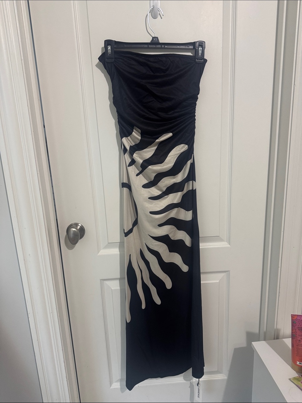 Commense Strapless Black Dress with Cream Sunburst Print